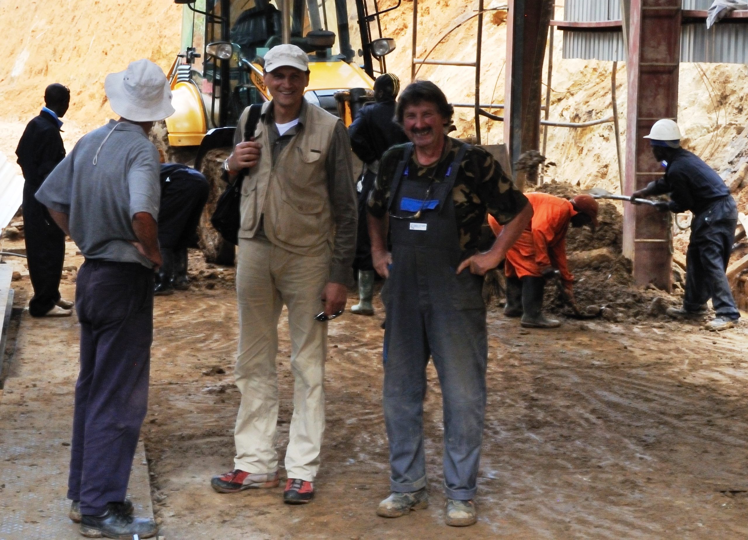 ENNIO DELL’EVA, UN ALPINO IN TANZANIA