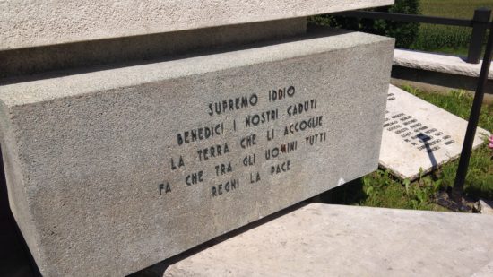 IL MONUMENTO AI CADUTI