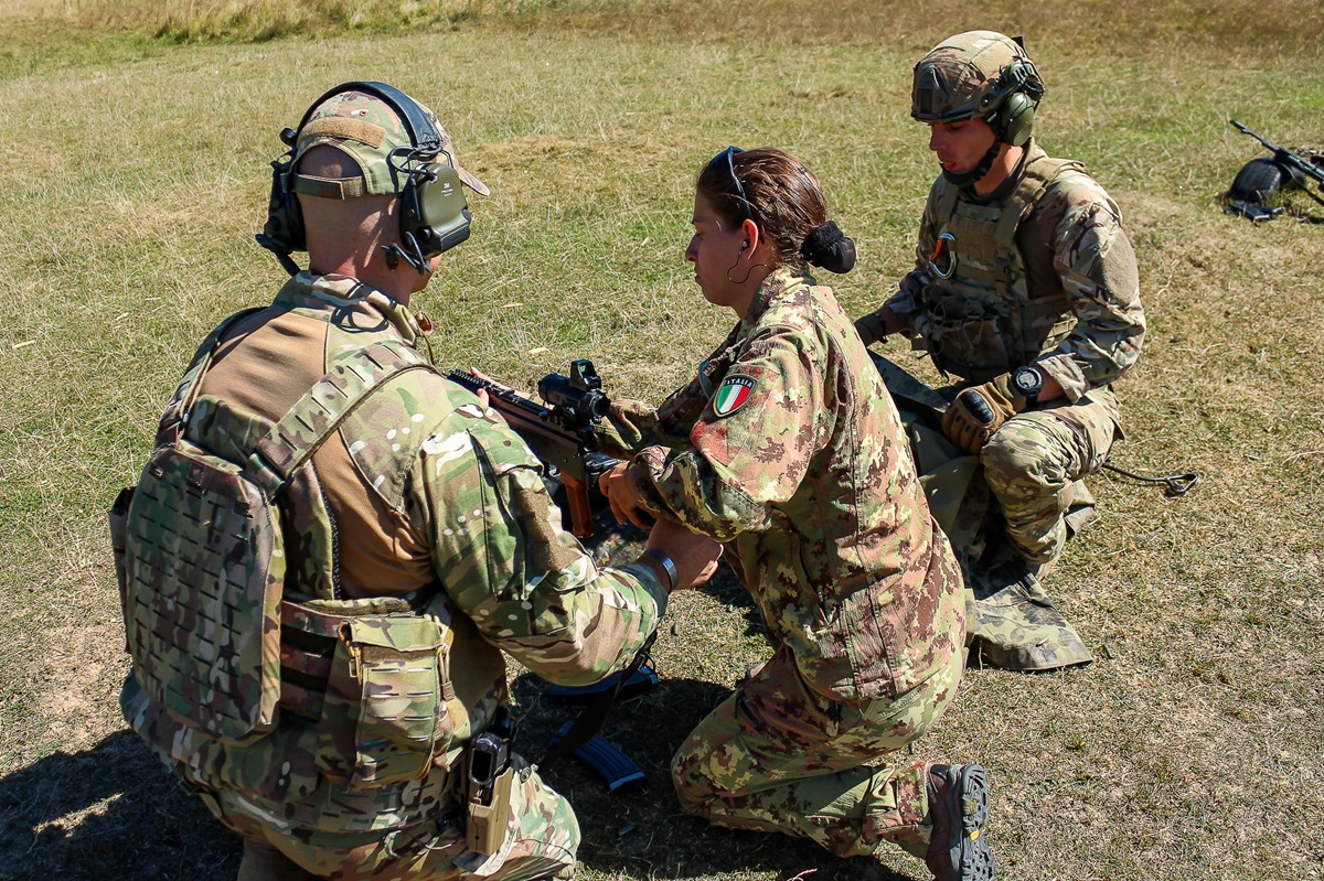Gemeinsame Ausbildung in Rumänien zwischen den Alpini der Brigade Julia und Gebirgstruppen anderer Länder